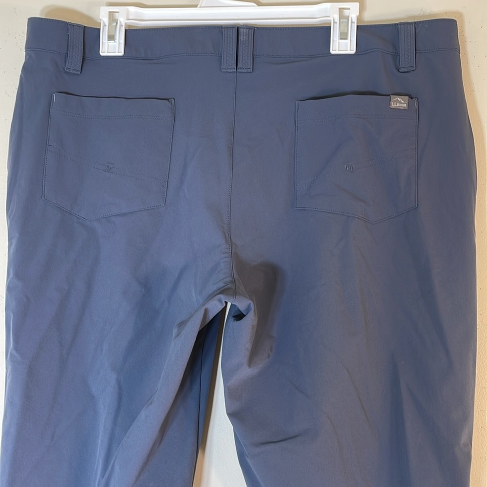 NWT. L. L. Bean 18 Slim Leg Stretch Outdoor Explore Pants. - Picture 9 of 11